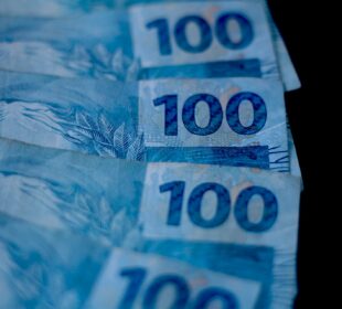 Curva de juros inclinação: mercado vê Copom leniente com inflação