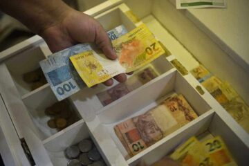 Impasse sobre limite anual do MEI entre governo e Congresso