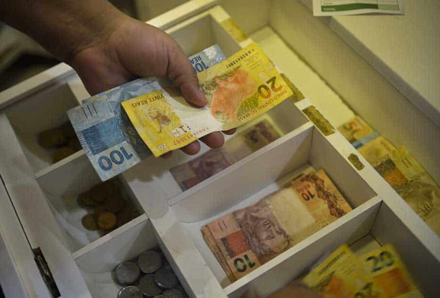 Impasse sobre limite anual do MEI entre governo e Congresso