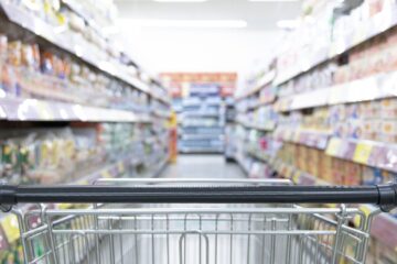 Supermercados fecham às 11h aos domingos em Goiás