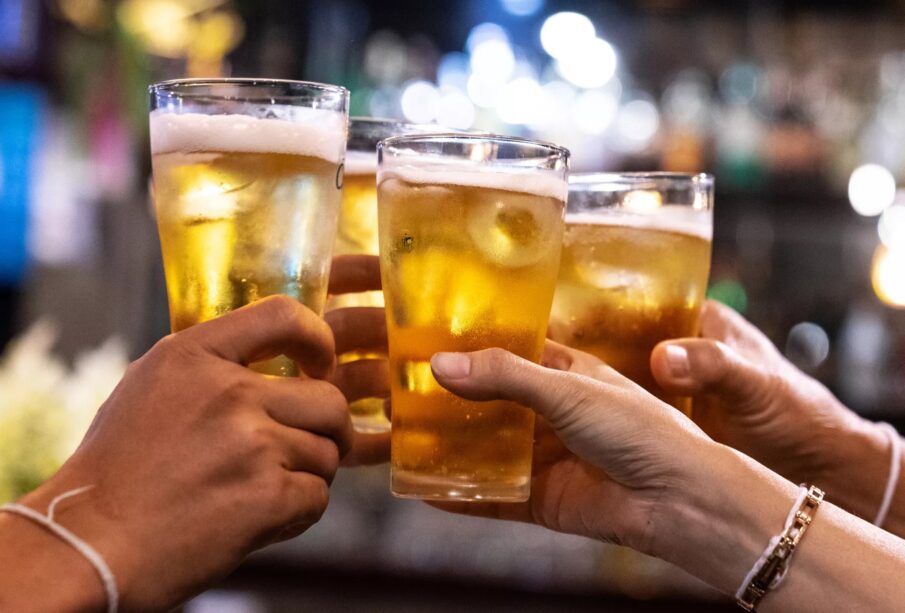 Plano dos fabricantes para fazer você beber cerveja na Copa