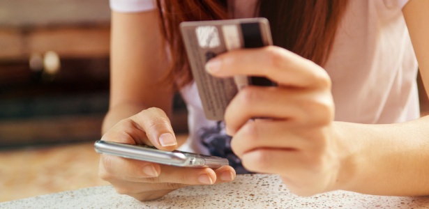 Transações bancárias pelo celular: 78% dos brasileiros usam app