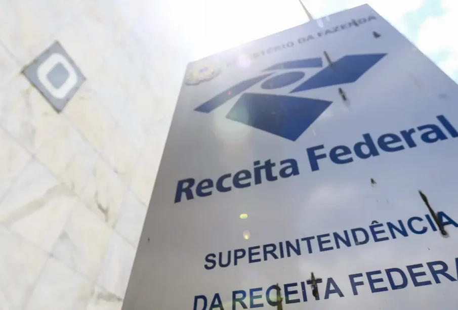 Receita Federal publica lista de devedores contumazes