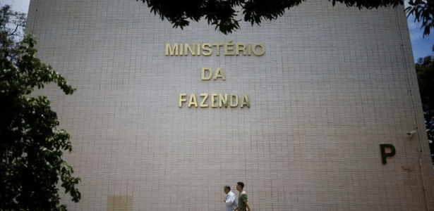 Corte de juros Brasil: Fazenda vê margem com petróleo a US$ 80