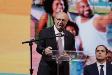 Gasolina com 32% de etanol será aprovada, diz Alckmin