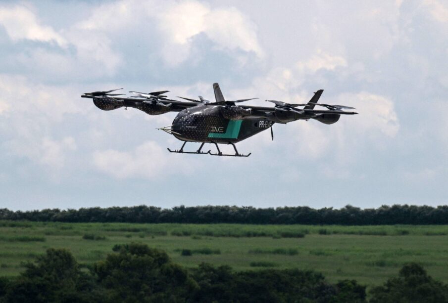 Eve Embraer anuncia venda de até 46 carros voadores