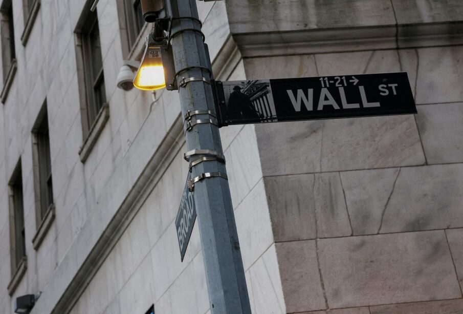 Dow Jones Futuro opera estável antes do Fed