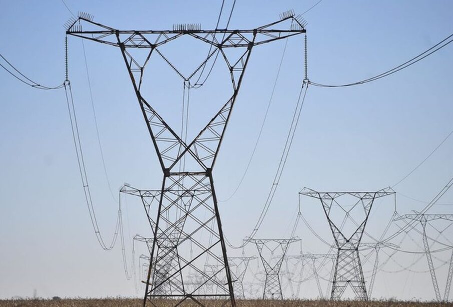 Axia Energia e Alupar vencem leilão de transmissão com deságio de 53,2%