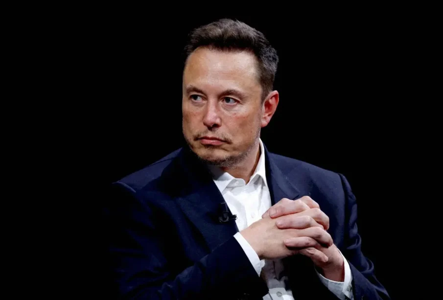 Elon Musk 6x1: Musk prevê futuro; Brasil debate passado