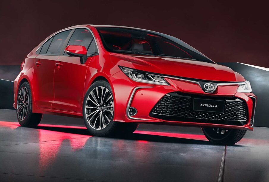 Sedãs médios mais vendidos 2026: Corolla e King dominam