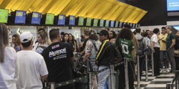 Movimentação de passageiros em aeroportos atinge 65,2 milhões no 1º semestre de 2026