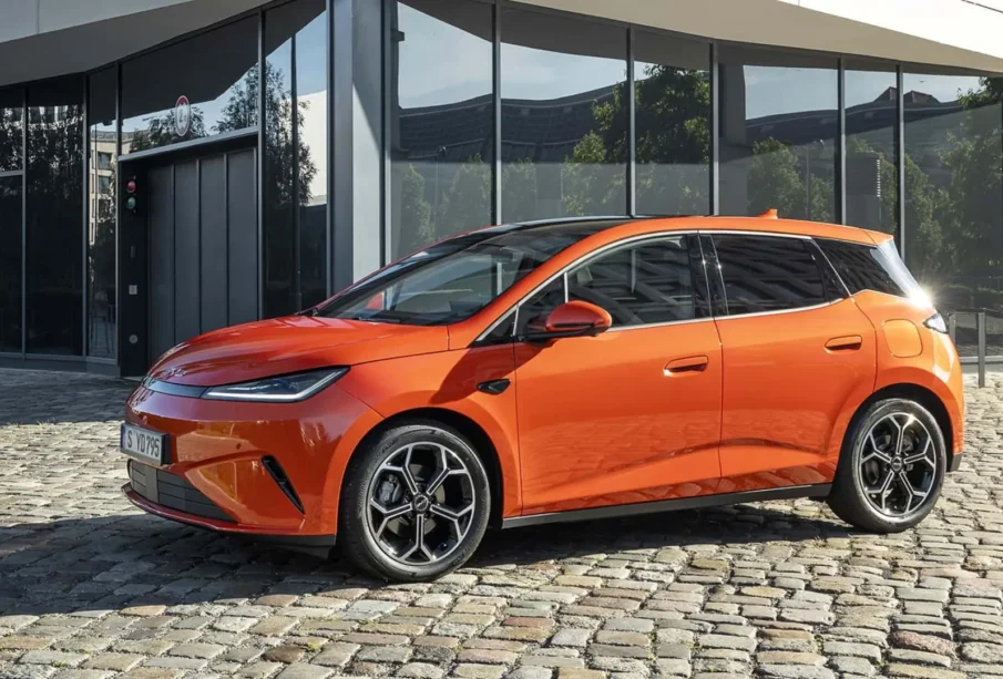 BYD confirma Dolphin G híbrido flex com autonomia de 1.000 km
