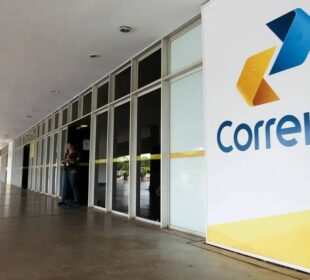 Correios suspendem reestruturação e adiam fechamento de agências