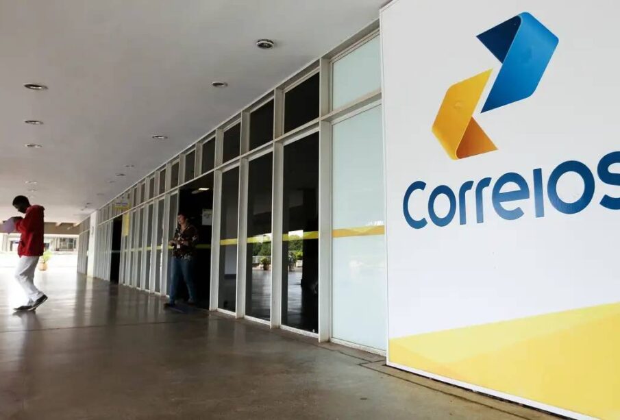 Correios suspendem reestruturação e adiam fechamento de agências