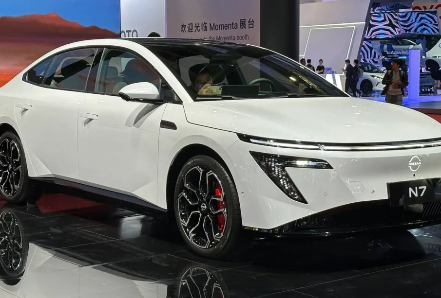 Nissan Sentra Brasil aposentadoria: sedã elétrico chinês no lugar