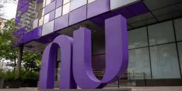 Nubank compra Porto Real para obter licença bancária