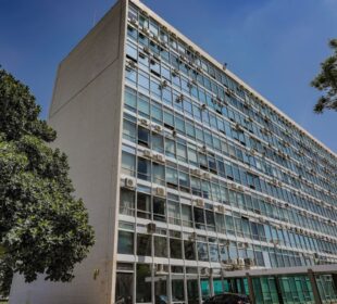 IA e contratos públicos: explosão de preços desafia regime