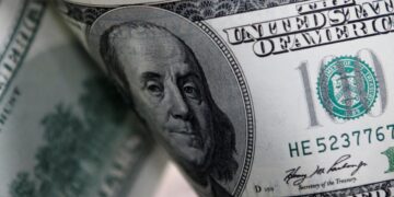 Dólar hoje: moeda sobe a R$ 5,17 e Ibovespa cai