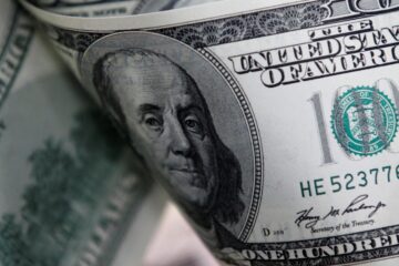 Dólar hoje: moeda sobe a R$ 5,17 e Ibovespa cai