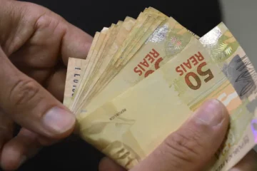 Taxa das blusinhas pode voltar em setembro