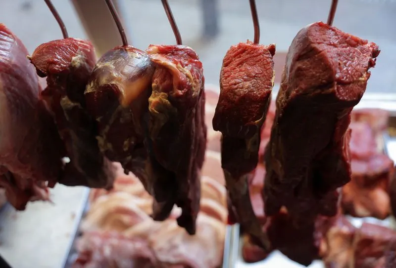 Trump mira monopólio da carne após críticas a empresas