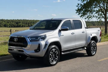 Hilux preços CNPJ: Toyota atualiza e retoma SRV e SRX