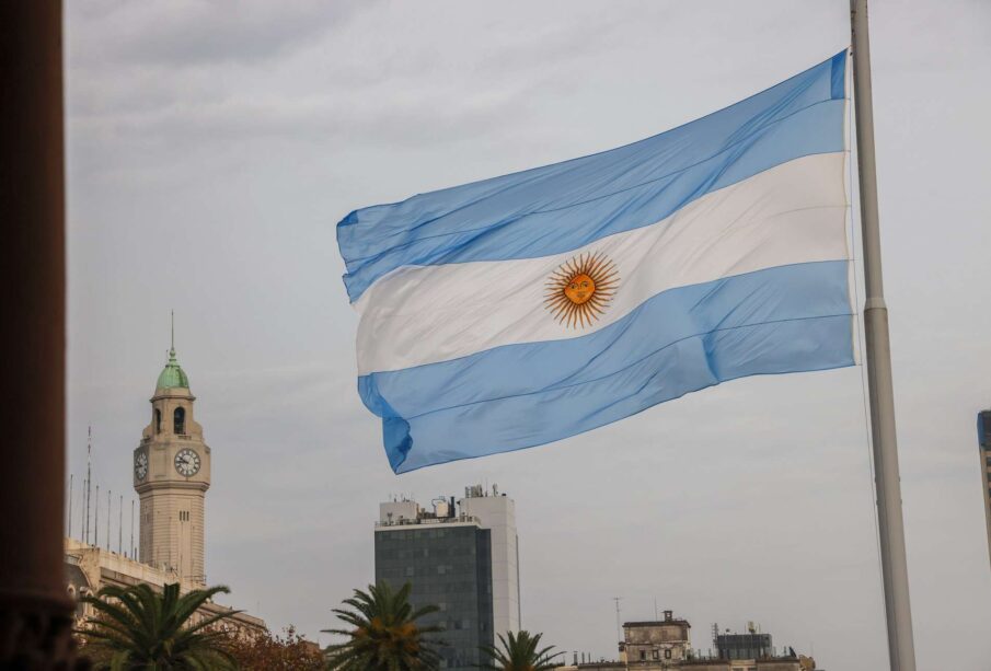 Economia Argentina cresce 2% e supera previsões