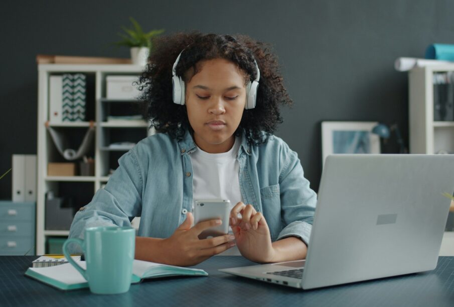 Queda fecundidade iPhone: tecnologia afeta natalidade