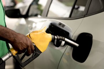Governo Lula zera impostos gasolina e amplia diesel