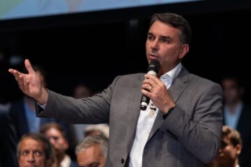Flávio quer tirar split payment da reforma tributária