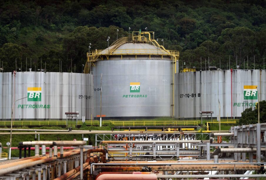 Petrobras Flávio Bolsonaro: venda de ativos em pauta