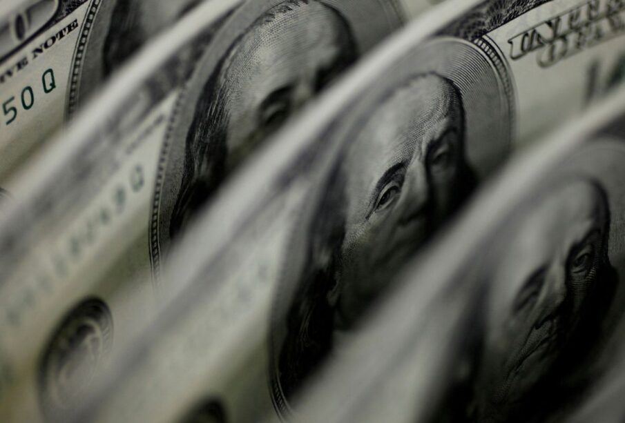 Dólar sobe 8,21% e bolsa cai 13,88% após reeleição de Lula