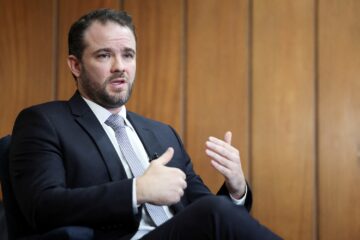 Durigan anuncia mudanças para buscar centro da meta fiscal