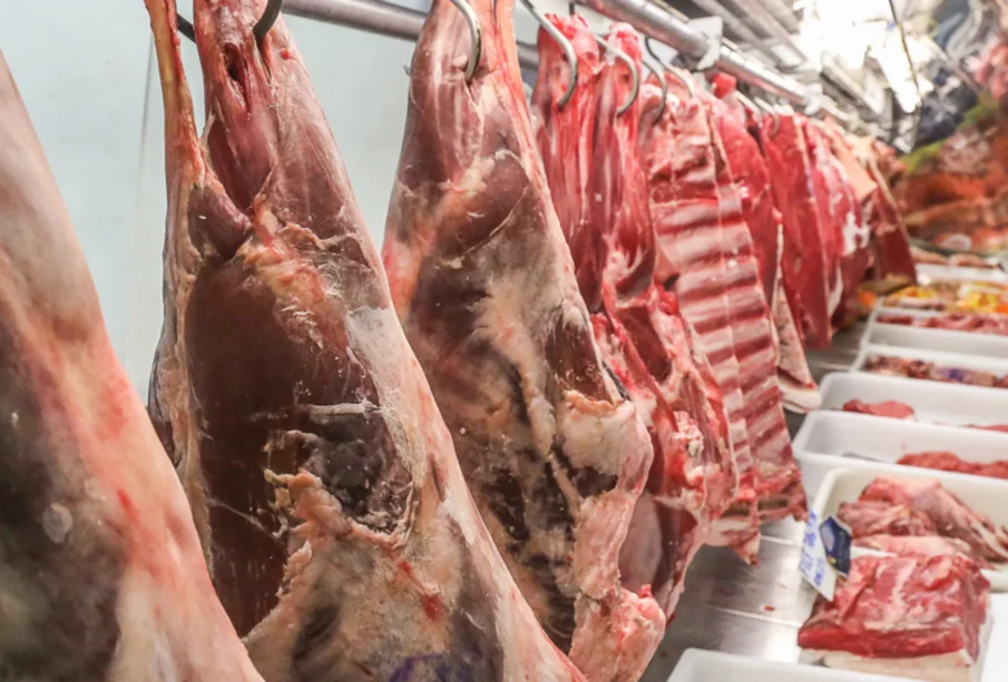 Sobretaxa carne bovina China trava exportações do PR