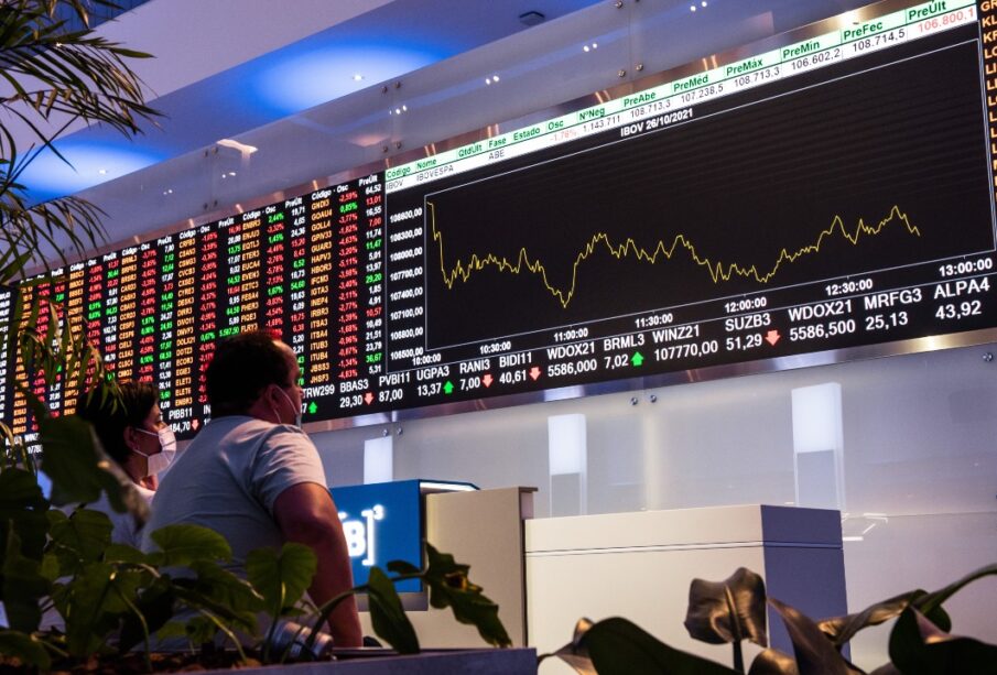 Ibovespa alta outubro: índice sobe 5% no mês