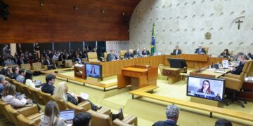 STF multa distribuição lucros: limites definidos