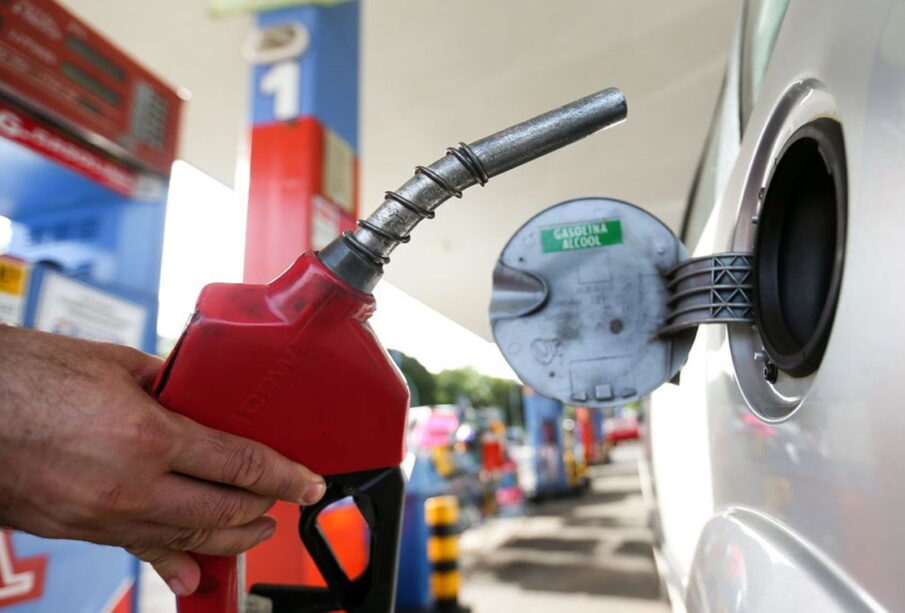 Governo zera imposto gasolina e renova subsídio etanol