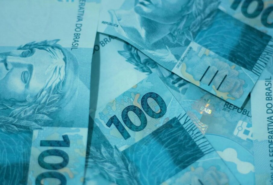 Juros futuros sobem com cenário eleitoral no radar