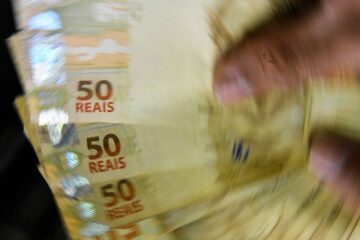 Endividamento famílias bate recorde e acende alerta
