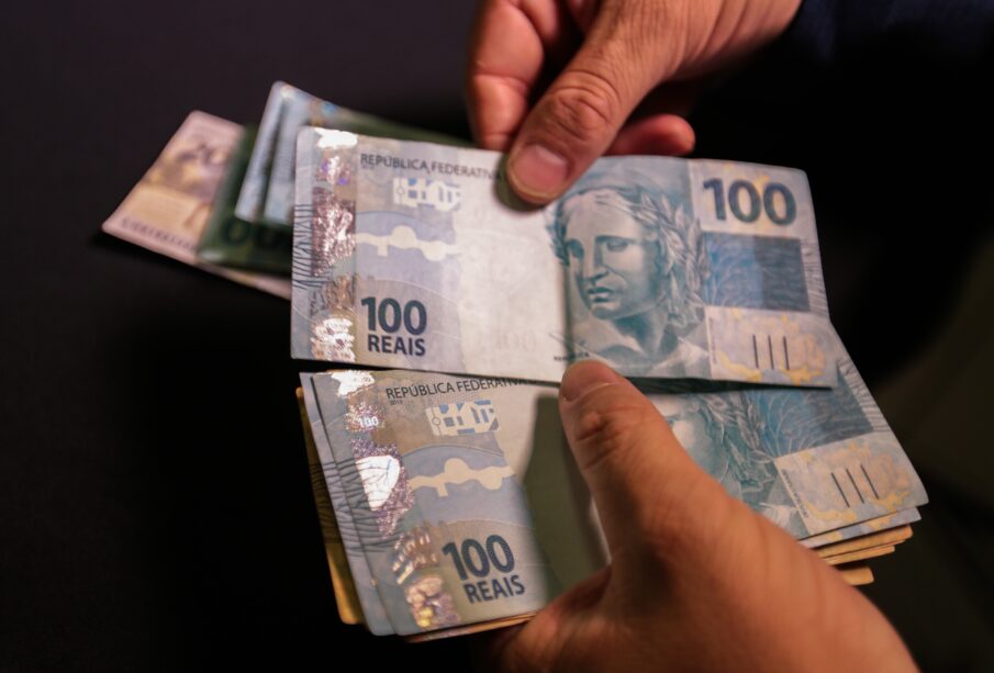 Endividamento famílias inadimplência cai em setembro