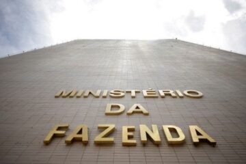 Dívida pública federal sobe 0,97% e chega a R$ 9,38 tri